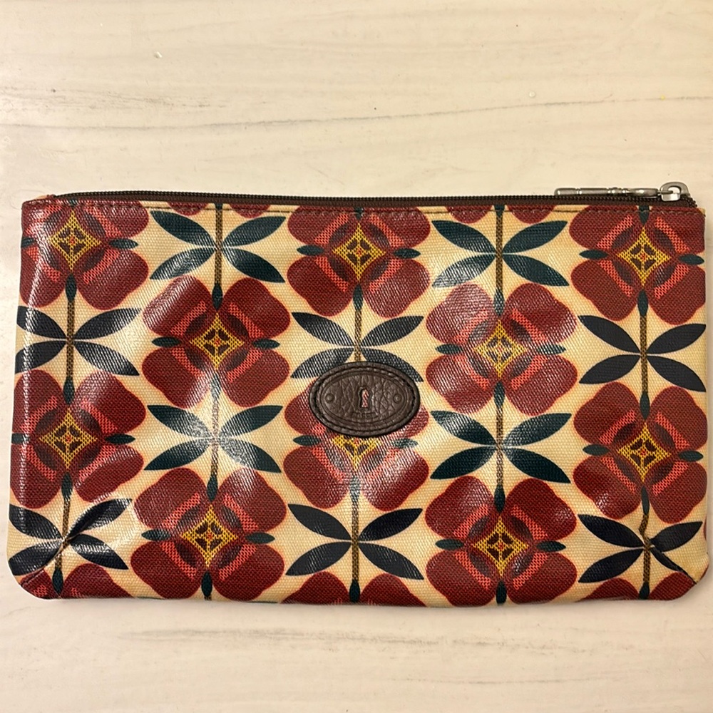 Fossil bag. Clutch or make up purse - endless possibilities. Approx 10” x 6”